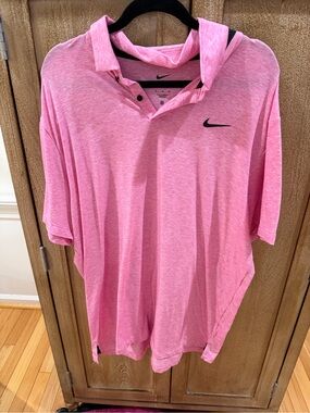 Nike Men’s Heather Pink Short-Sleeve Polo Hoodie